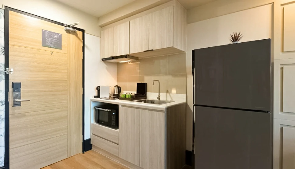 هتل آسترا ساتورن بانکوک